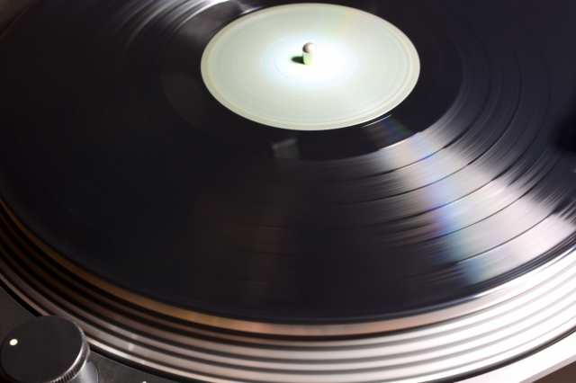 名古屋が誇る音楽の聖地「ライブ喫茶ELAN」で体験する、至高のアナログサウンドとくつろぎの時間